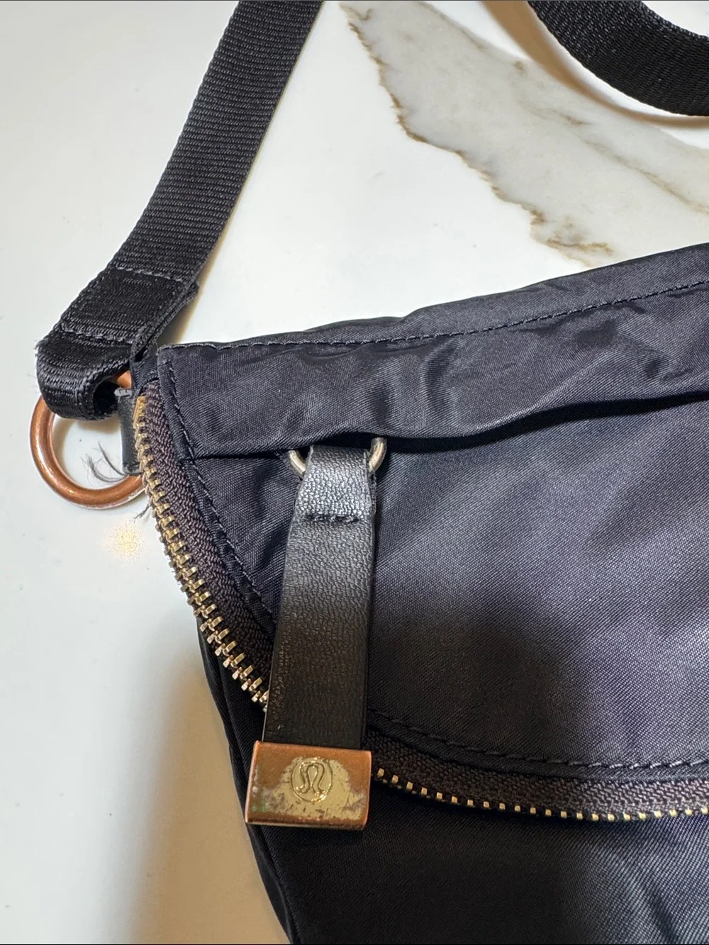 lululemon athletica 🍋🍋Black Crossbody Festival Purse size small - Picture 4 of 12